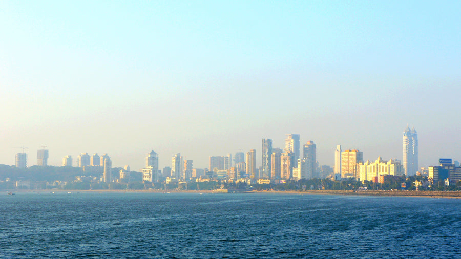 Marine Drive, Mumbai – A Peaceful Walk Along the Queen’s Necklace